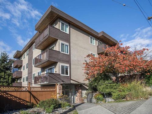 105 241 St. Andrews Avenue, North Vancouver, BC 