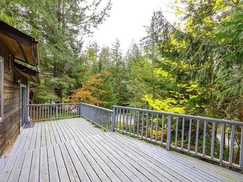 7462 Redrooffs Road, Halfmoon Bay, BC 