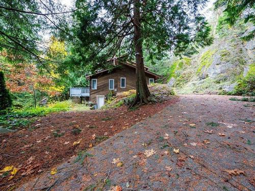 7462 Redrooffs Road, Halfmoon Bay, BC 