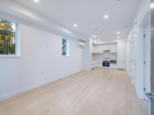 871 W 33Rd Avenue, Vancouver, BC 