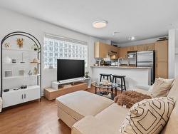 120 332 LONSDALE AVENUE  North Vancouver, BC V7M 3M5