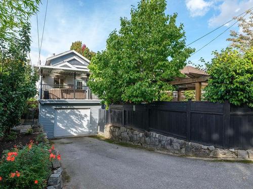 2528 Napier Street, Vancouver, BC 