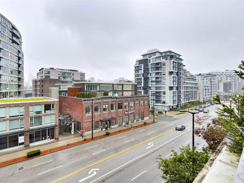 403 2055 Yukon Street, Vancouver, BC 