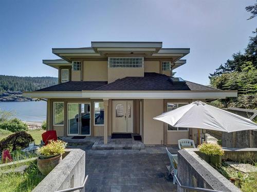 7659 Redrooffs Road, Halfmoon Bay, BC 