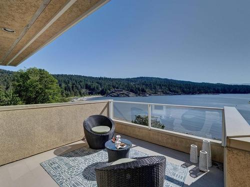 7659 Redrooffs Road, Halfmoon Bay, BC 