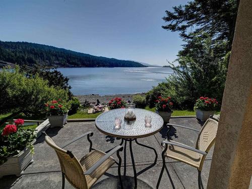 7659 Redrooffs Road, Halfmoon Bay, BC 