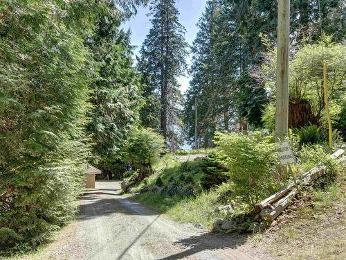 7659 Redrooffs Road, Halfmoon Bay, BC 