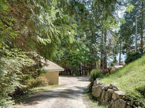 7659 Redrooffs Road, Halfmoon Bay, BC 