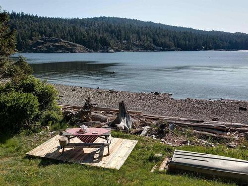 7659 Redrooffs Road, Halfmoon Bay, BC 