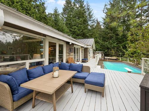 4644 Woodgrove Place, West Vancouver, BC 