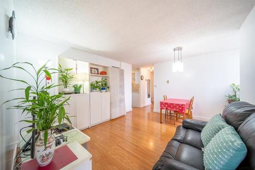 903 3771 Bartlett Court, Burnaby, BC 