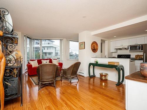 309 1288 Marinaside Crescent, Vancouver, BC 