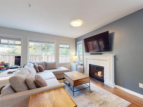 32 6512 Chambord Place, Vancouver, BC 