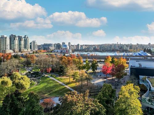 2001 58 Keefer Place, Vancouver, BC 