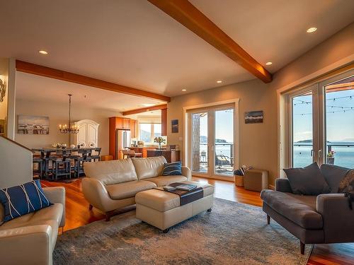 5285 Taylor Crescent, Halfmoon Bay, BC 