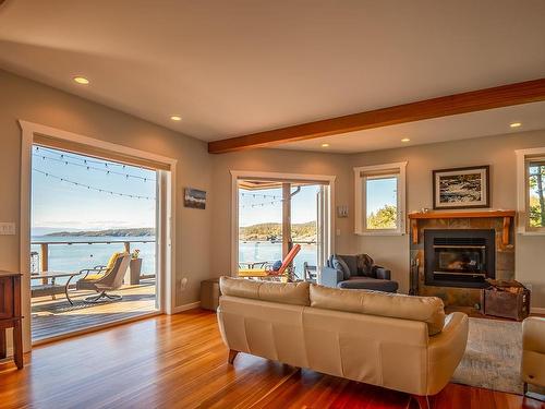 5285 Taylor Crescent, Halfmoon Bay, BC 