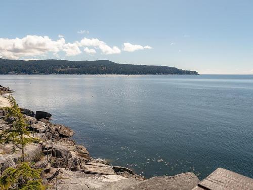 5285 Taylor Crescent, Halfmoon Bay, BC 