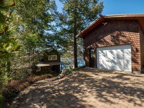 5285 Taylor Crescent, Halfmoon Bay, BC 