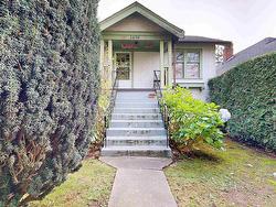 1496 E 15TH AVENUE  Vancouver, BC V5N 2E8