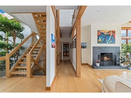 668 Beachview Drive, North Vancouver, BC 