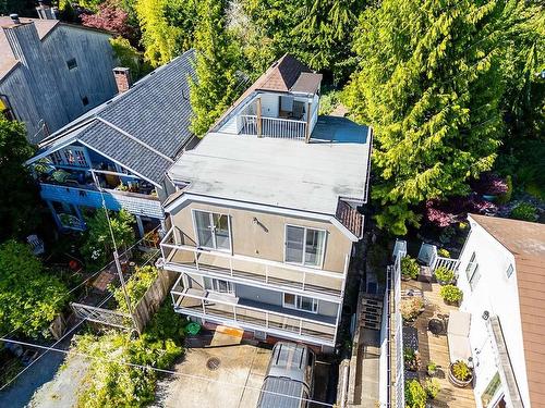 375 Tempe Crescent, North Vancouver, BC 