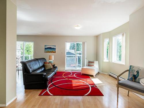 375 Tempe Crescent, North Vancouver, BC 