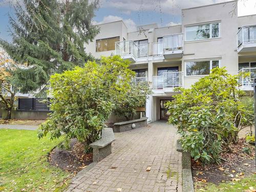 101 830 E 7Th Avenue, Vancouver, BC 