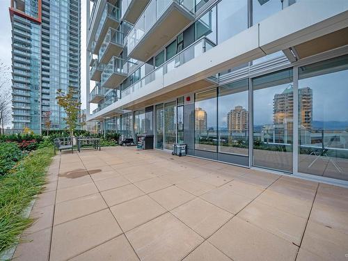 406 6000 Mckay Avenue, Burnaby, BC 