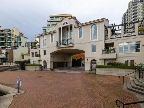 117 2 Renaissance Square, New Westminster, BC 