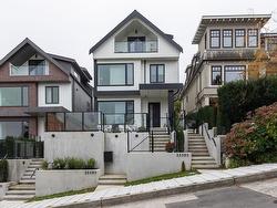 B 3538 W 14TH AVENUE  Vancouver, BC V6R 2W4