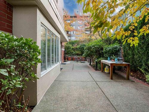 2 2128 W 43Rd Avenue, Vancouver, BC 