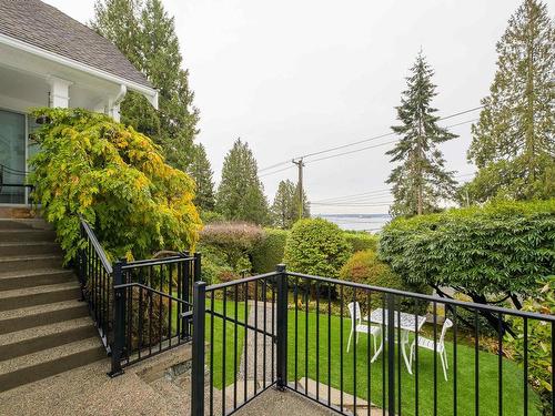 3260 Travers Avenue, West Vancouver, BC 