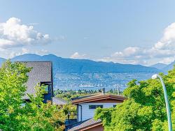 3276 W 21ST AVENUE  Vancouver, BC V6L 1L2