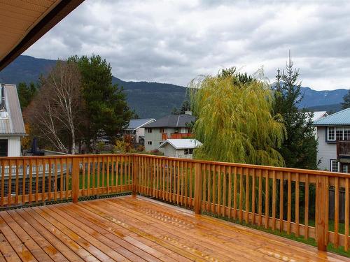 7388 Laurel Street, Pemberton, BC 