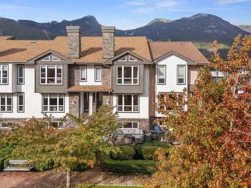 10 1233 Main Street, Squamish, BC 