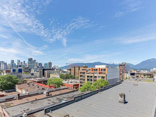 703 239 Keefer Street, Vancouver, BC 