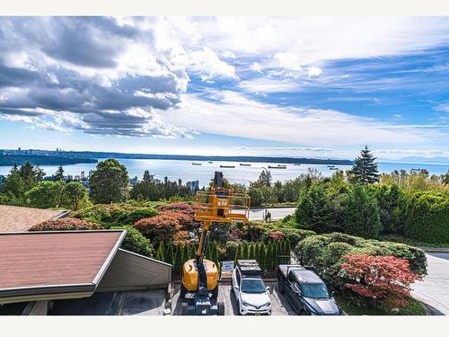 65 2212 Folkestone Way, West Vancouver, BC 