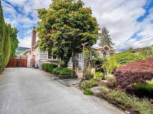 2341 Jefferson Avenue, West Vancouver, BC 