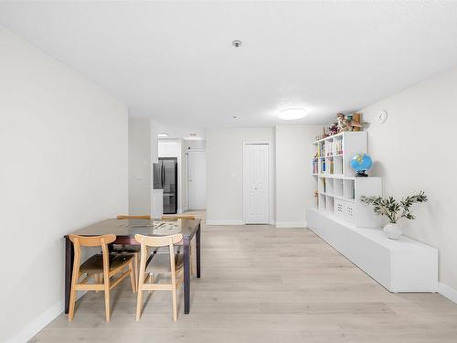 206 3668 Rae Avenue, Vancouver, BC 