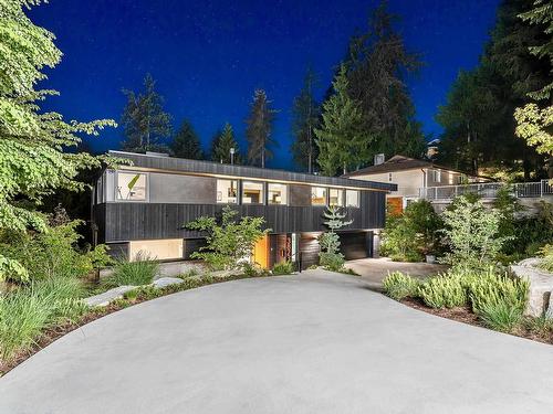 3823 Bayridge Avenue, West Vancouver, BC 