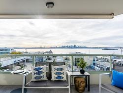 306 168 CHADWICK COURT  North Vancouver, BC V7M 3L4