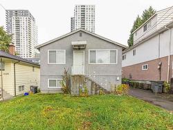 5630 LINCOLN STREET  Vancouver, BC V5R 4P4