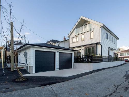 1 2260 E 25Th Avenue, Vancouver, BC 