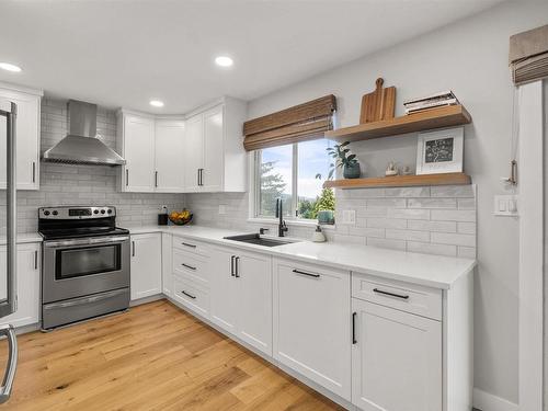 515 Tempe Crescent, North Vancouver, BC 