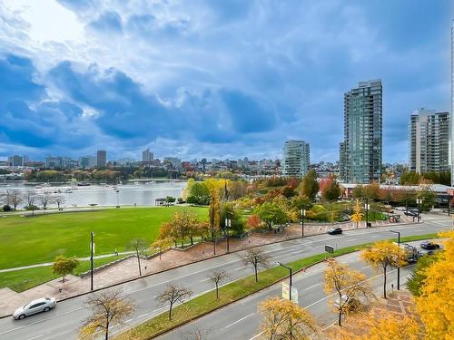 802 388 Drake Street, Vancouver, BC 