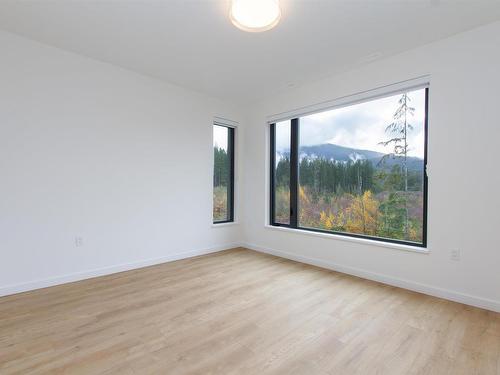 9 40809 The Crescent, Squamish, BC 