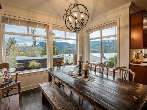 6152 Highmoor Place, Sechelt, BC 