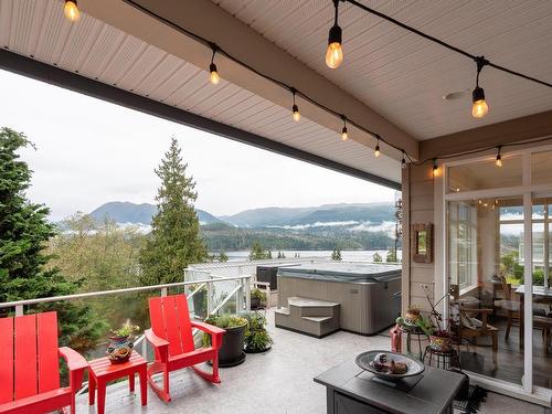 6152 Highmoor Place, Sechelt, BC 