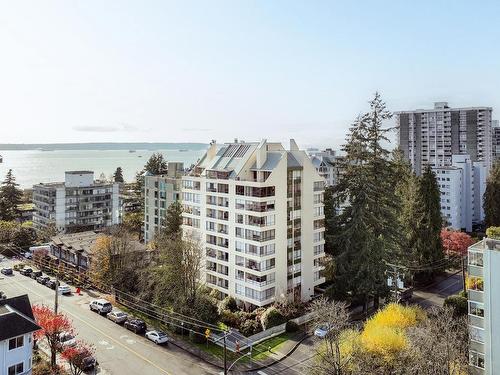 203 1412 Esquimalt Avenue, West Vancouver, BC 