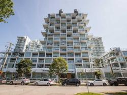 906 2221 E 30TH AVENUE  Vancouver, BC V5N 0G6